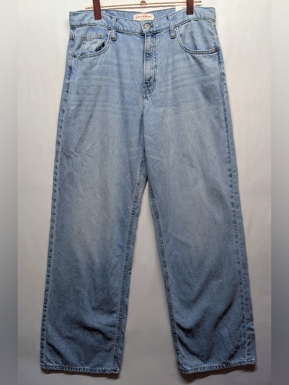NWT Lucky Brand Lightwash Straight-Leg Jeans